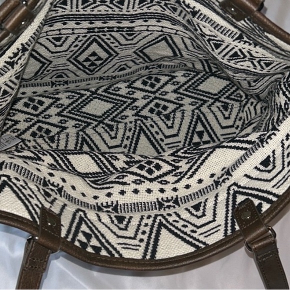 Thirty One Jewel Boho Aztec Rio Weave Reversable Tote Bag - Picture 7 of 9